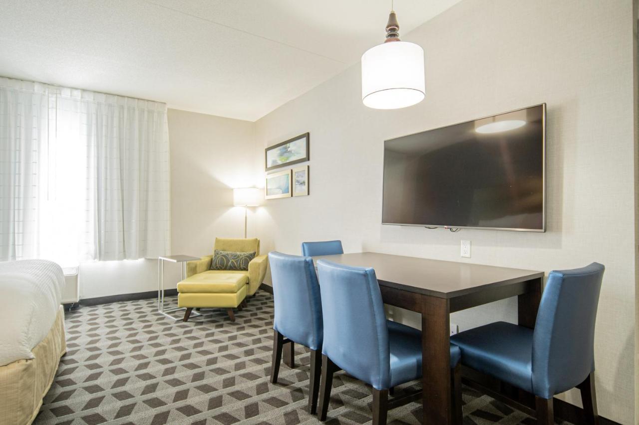 Towneplace Suites By Marriott Brantford And Conference Centre Exteriör bild