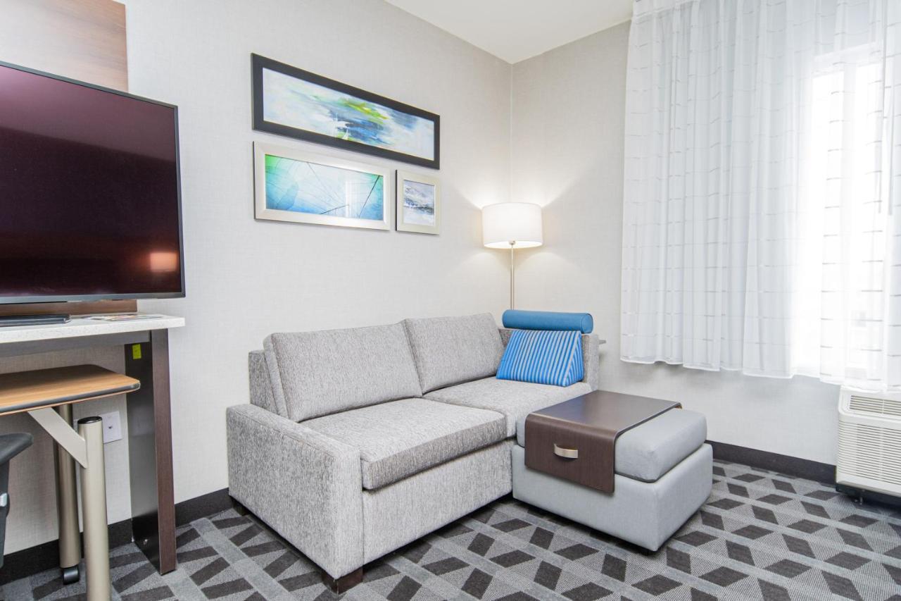 Towneplace Suites By Marriott Brantford And Conference Centre Exteriör bild