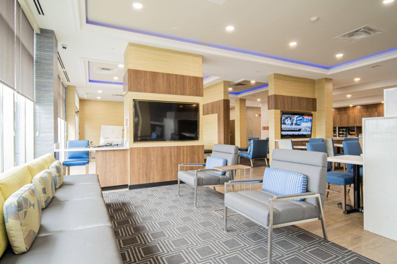 Towneplace Suites By Marriott Brantford And Conference Centre Exteriör bild