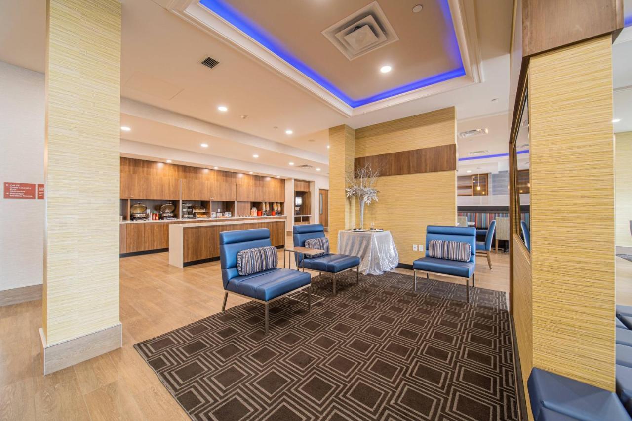 Towneplace Suites By Marriott Brantford And Conference Centre Exteriör bild