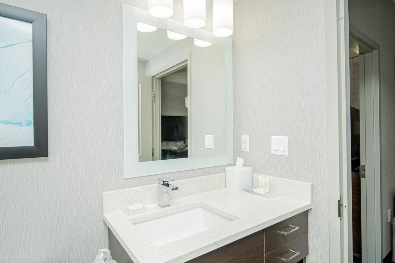 Towneplace Suites By Marriott Brantford And Conference Centre Exteriör bild