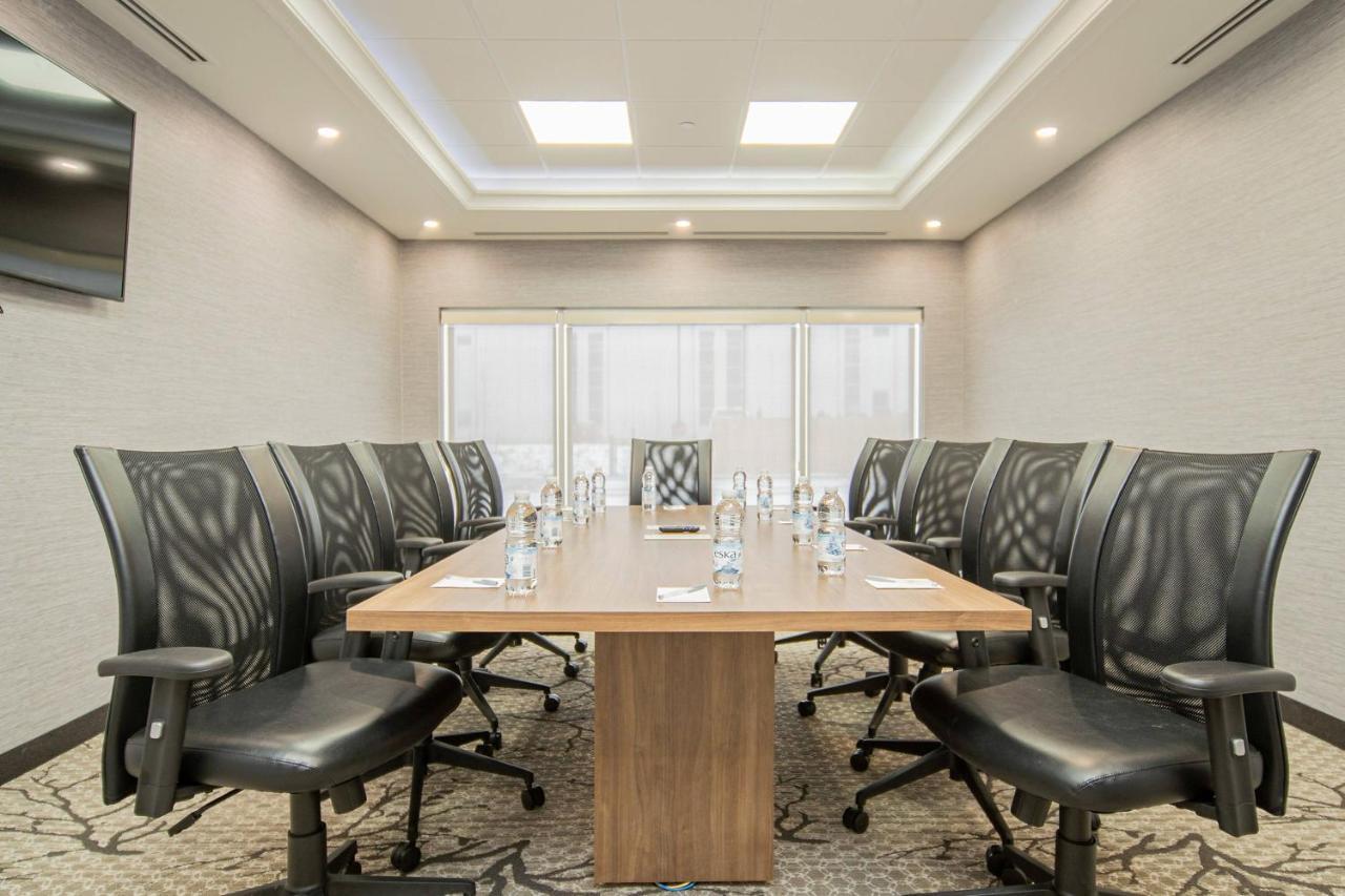 Towneplace Suites By Marriott Brantford And Conference Centre Exteriör bild