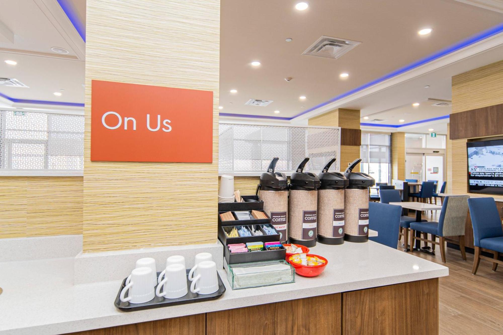 Towneplace Suites By Marriott Brantford And Conference Centre Exteriör bild